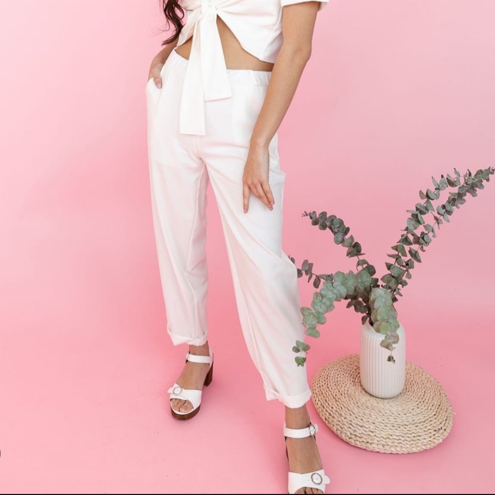 WHITE SUMMER PANTS